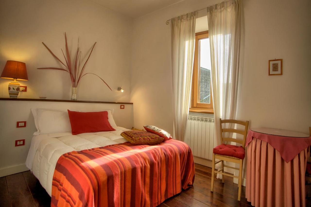 La Torretta Bed and Breakfast Tuscania Εξωτερικό φωτογραφία