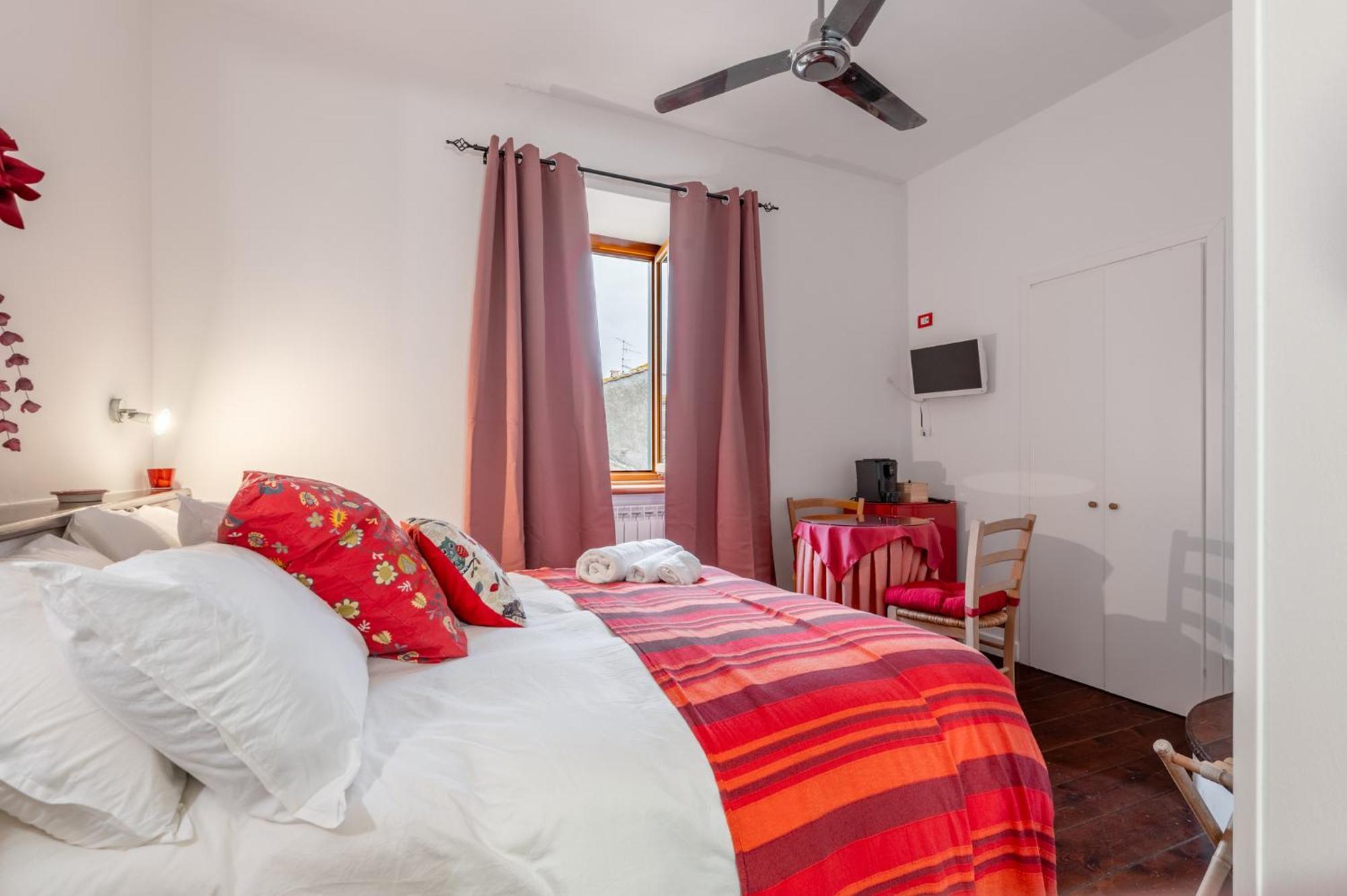 La Torretta Bed and Breakfast Tuscania Εξωτερικό φωτογραφία